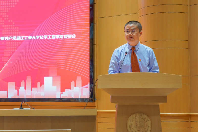 2.启动仪式主持人.jpg